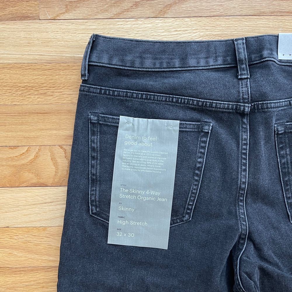 Everlane Men's Skinny 4-Way Stretch Organic Uniform Washed Black Jeans - Picture 3 of 5